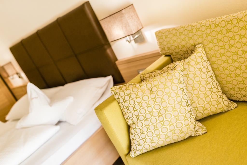 Astor Hotel Schenna Room photo